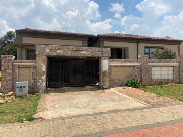 House For Sale in Daveyton, Daveyton
